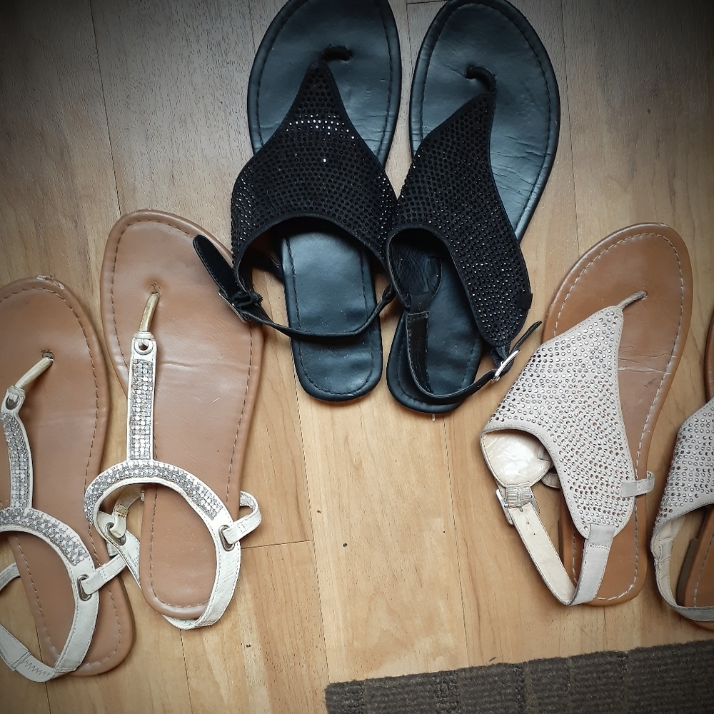 3 pairs sandals